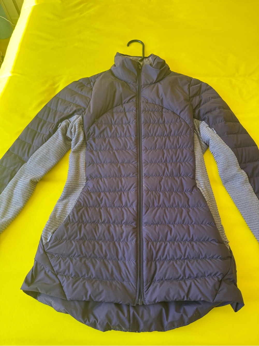 lululemon athletica Quilted Hybrid Puffer Jacket - Navy & Gray